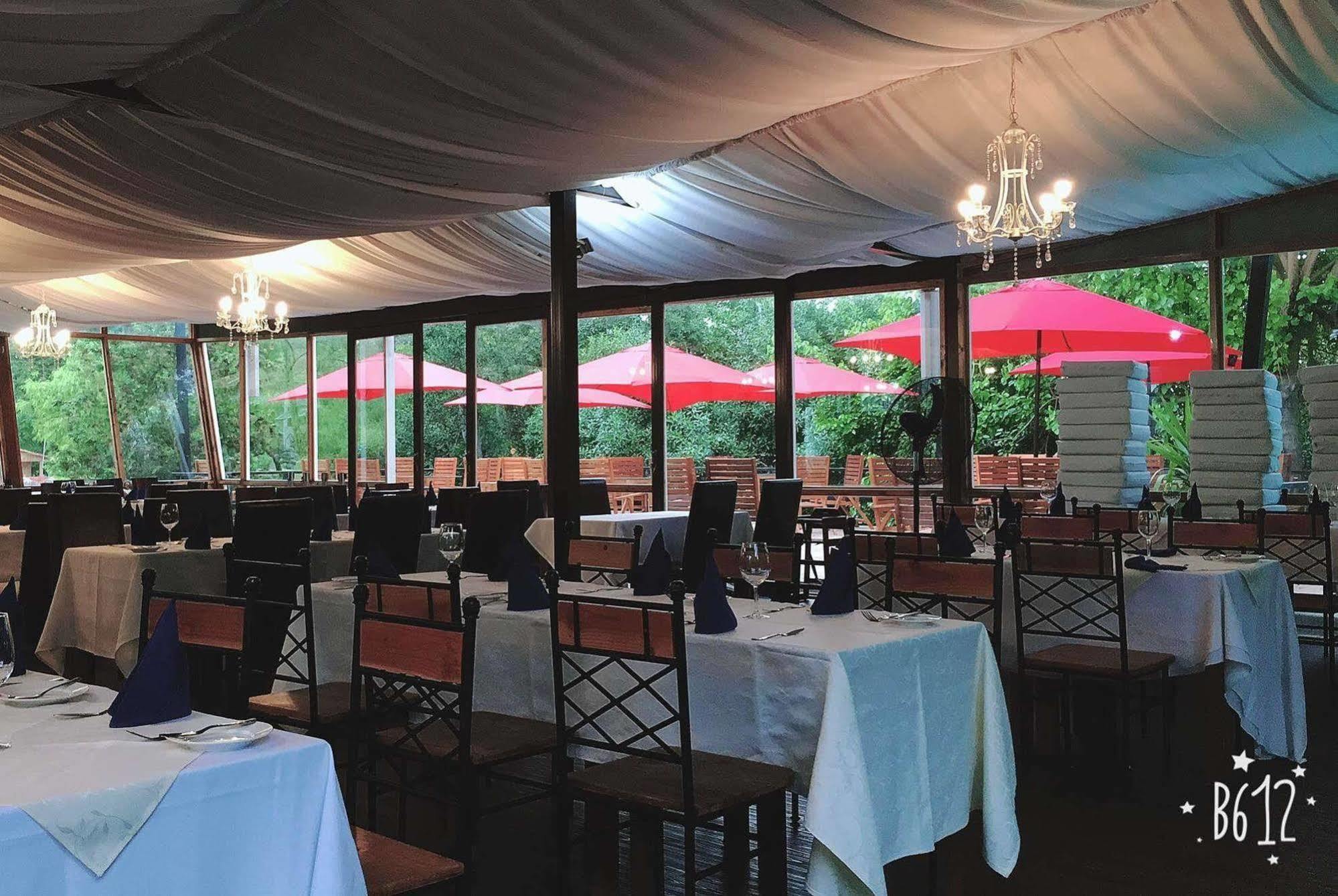 Howard Johnson By Wyndham Olmue Ngoại thất bức ảnh
