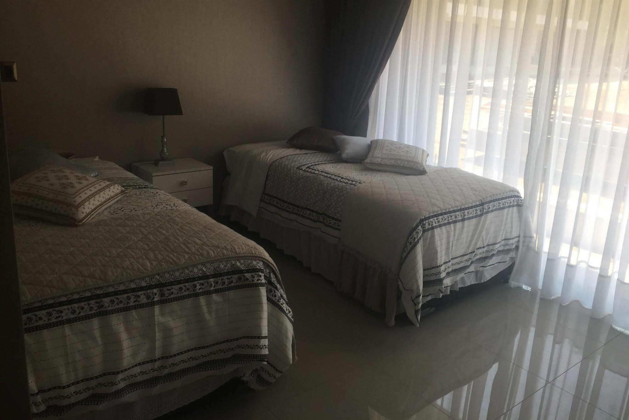 Howard Johnson By Wyndham Olmue Ngoại thất bức ảnh